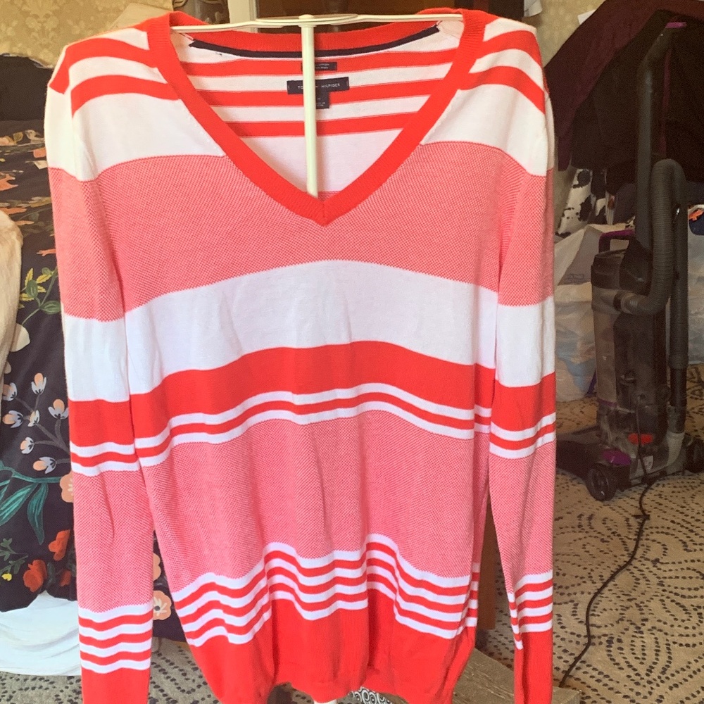 Tommy Hilfiger never worn summer sweater.